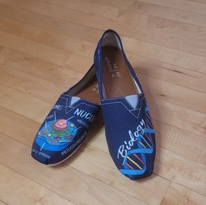 Biology Shoes Flats Sz 10